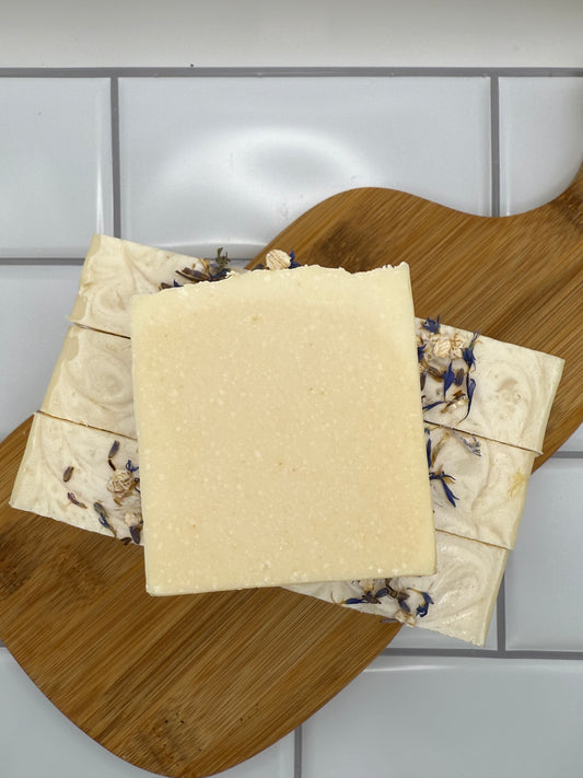 Relaxing Lavender & Oatmeal Soap Bar